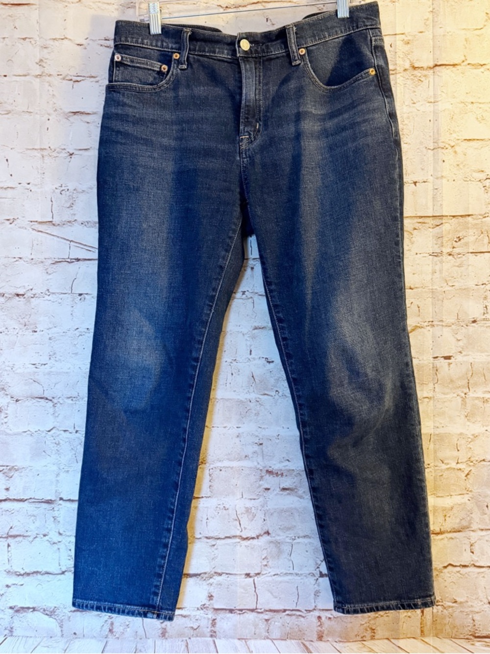 Gap girlfriend mid rise jeans